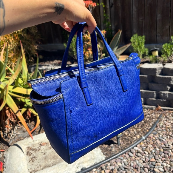 Handbag - Picture 3 of 12